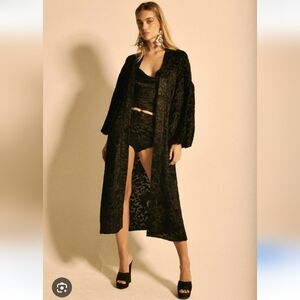 Jen's Pirate Booty NWT Mocambo Kimono M/L Black Night Sky Burn out Velvet